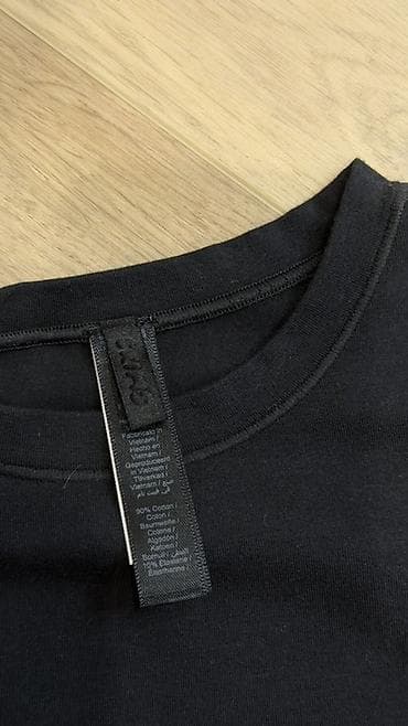 Лонгслив, цвет - Черный, S at lalafo.kg Лонгслив, цвет - Черный, S