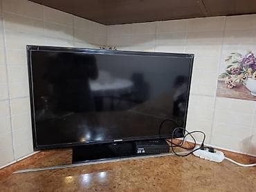 Телевизор Samsung с плоской ЖК/LED‑панелью примерно 32" (диагональ at lalafo.kg Телевизор Samsung с плоской ЖК/LED‑панелью примерно 32" (диагональ