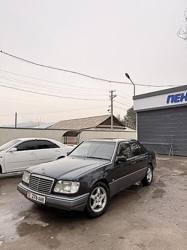 Mercedes-Benz W124: 1993 г., 2 л, Механика, Бензин, Седан at lalafo.kg Mercedes-Benz W124: 1993 г., 2 л, Механика, Бензин, Седан
