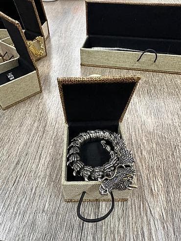 Браслет «Дракон» из металла цвета серебра - Эффектный объемный дизайн at lalafo.kg Браслет «Дракон» из металла цвета серебра - Эффектный объемный дизайн