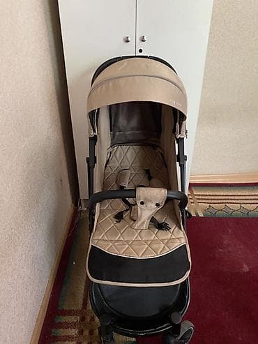 Прогулочная коляска INING BABY, бежевый цвет.Б/У Комбинезоны в at lalafo.kg Прогулочная коляска INING BABY, бежевый цвет.Б/У Комбинезоны в