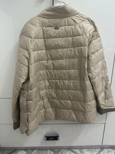 Стёганая женская куртка светло-бежевого цвета. - Прямой укороченный at lalafo.kg Стёганая женская куртка светло-бежевого цвета. - Прямой укороченный