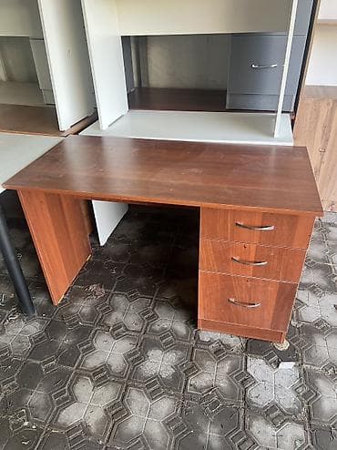 Офис столдору: Кеңсе үчүн үстөл, Жаңы, Жөндөлбөй турган, түсү - Алтын, Тик бурчтуу, ЛДСП, Өзү алып кетүү, Акылуу жеткирүү lalafo.kg да — 1 Офис столдору: Кеңсе үчүн үстөл, Жаңы, Жөндөлбөй турган, түсү - Алтын, Тик бурчтуу, ЛДСП, Өзү алып кетүү, Акылуу жеткирүү — 1