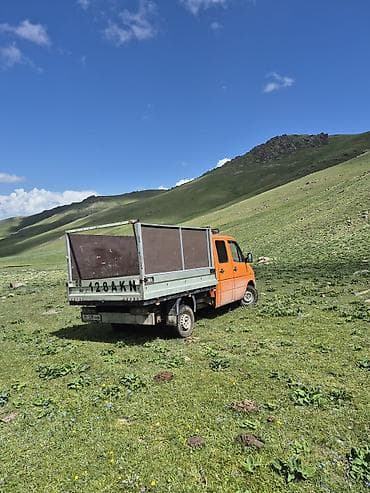 Грузовик, Mercedes-Benz, Дубль, 3 т, Б/у at lalafo.kg Грузовик, Mercedes-Benz, Дубль, 3 т, Б/у