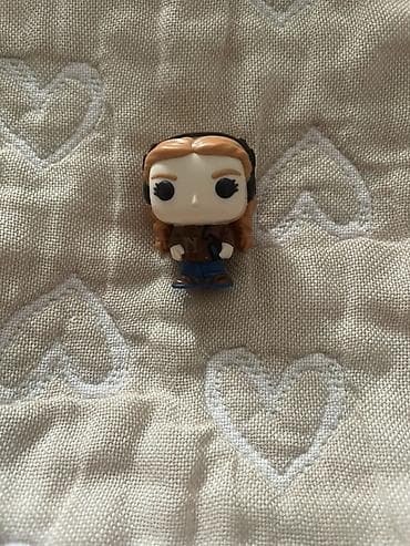 Коллекционная мини-фигурка в стиле Funko Pop (чиби-дизайн): - Высота at lalafo.kg Коллекционная мини-фигурка в стиле Funko Pop (чиби-дизайн): - Высота