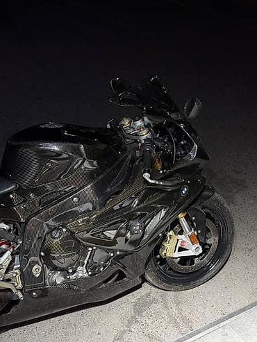 Спортбайк BMW, 1000 куб. см, Бензин at lalafo.kg Спортбайк BMW, 1000 куб. см, Бензин