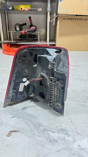 Задний левый стоп-сигнал Toyota 2014 г., Б/у, Оригинал at lalafo.kg — 6 Задний левый стоп-сигнал Toyota 2014 г., Б/у, Оригинал — 6