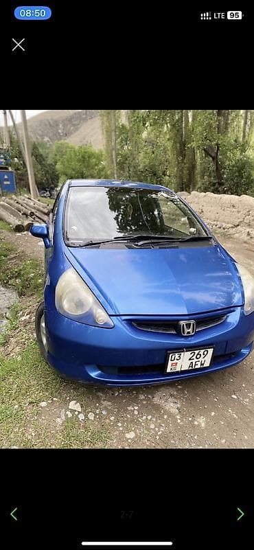 Honda Fit: 2004 г., 1.5 л, Вариатор, Бензин at lalafo.kg Honda Fit: 2004 г., 1.5 л, Вариатор, Бензин