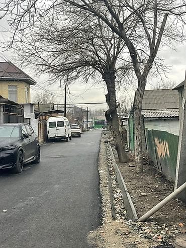 Продаю пол дома барачного типа 3 комнаты кухня удобства в требует at lalafo.kg Продаю пол дома барачного типа 3 комнаты кухня удобства в требует