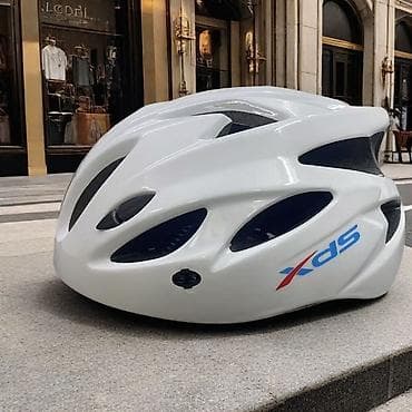 Велошлем с вентиляцией Весит всего 200грамм 📏 Регулируемый размер at lalafo.kg Велошлем с вентиляцией Весит всего 200грамм 📏 Регулируемый размер