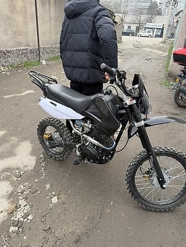 Питбайк/эндуро мотоцикл класс 125–150 см³ (карбюраторный at lalafo.kg Питбайк/эндуро мотоцикл класс 125–150 см³ (карбюраторный