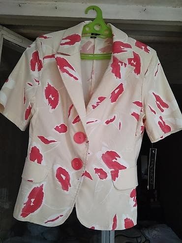 Пиджак, Классическая модель, С короткими рукавами, Турция, M at lalafo.kg Пиджак, Классическая модель, С короткими рукавами, Турция, M