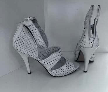 Босоножки кожа at lalafo.kg Босоножки кожа