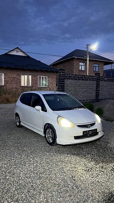 Honda Fit: 2002 г., 1.3 л, Вариатор, Бензин, Хэтчбэк at lalafo.kg Honda Fit: 2002 г., 1.3 л, Вариатор, Бензин, Хэтчбэк