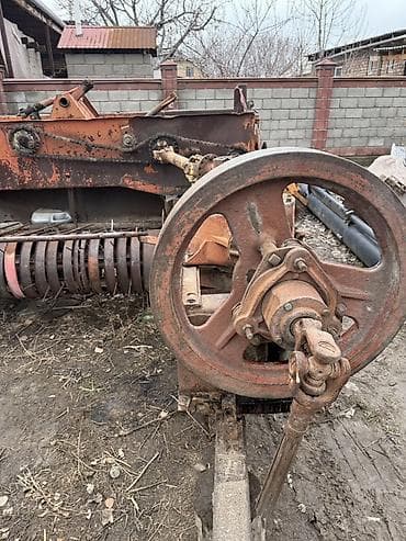 Пресс сатылат Бишкекте Пресс-подборщик (тракторный, привод at lalafo.kg Пресс сатылат Бишкекте Пресс-подборщик (тракторный, привод