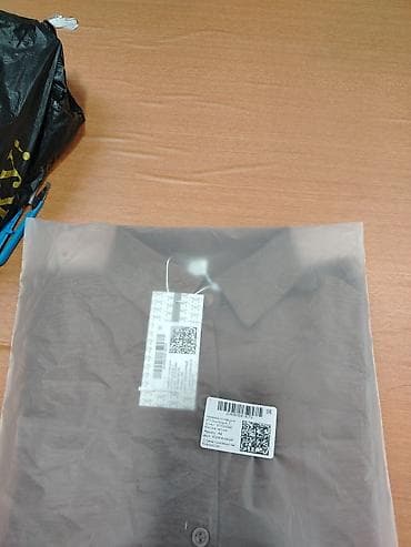 Мужская рубашка в упаковке. - Модель: классическая сорочка с отложным at lalafo.kg Мужская рубашка в упаковке. - Модель: классическая сорочка с отложным