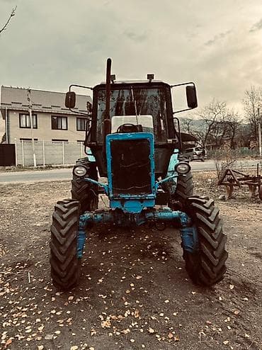 Другие тракторы: Трактор колесный с кабиной, синего цвета, с комплектом навесного at lalafo.kg — 4 Другие тракторы: Трактор колесный с кабиной, синего цвета, с комплектом навесного — 4