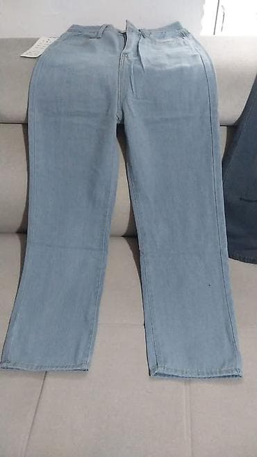 Джинсы женские, светло‑голубой деним. - Посадка: высокая. - Крой at lalafo.kg Джинсы женские, светло‑голубой деним. - Посадка: высокая. - Крой