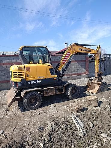 Экскаватор, Hyundai, 2017 г., Колесный at lalafo.kg Экскаватор, Hyundai, 2017 г., Колесный