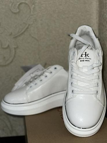 Женская обувь — подборка стильных моделей 1) Белые текстильные at lalafo.kg — 9 Женская обувь — подборка стильных моделей 1) Белые текстильные — 9