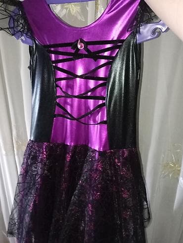 Карнавальное платье «ведьмочка» для девочки. Цвета: фиолетовый и at lalafo.kg Карнавальное платье «ведьмочка» для девочки. Цвета: фиолетовый и