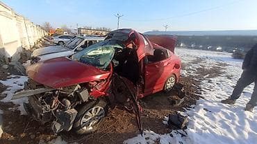 Разбор на запчасти: красный седан (посл. поколение Hyundai at lalafo.kg Разбор на запчасти: красный седан (посл. поколение Hyundai