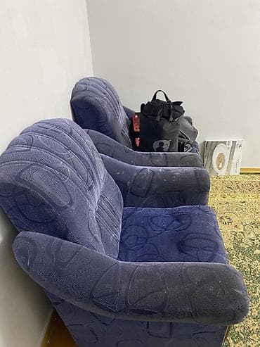 Два мягких кресла в комплекте. - Тип: классические стационарные at lalafo.kg Два мягких кресла в комплекте. - Тип: классические стационарные