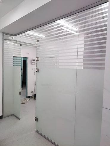 Металл сейф эшиктери: Буюртмага Бүтүндөй айнектен жасалган тосмо, Офис үчүн, Брондолгон айнек, Монтаждоо, Акысыз өлчөө, Акысыз жеткирүү lalafo.kg да — 10 Металл сейф эшиктери: Буюртмага Бүтүндөй айнектен жасалган тосмо, Офис үчүн, Брондолгон айнек, Монтаждоо, Акысыз өлчөө, Акысыз жеткирүү — 10