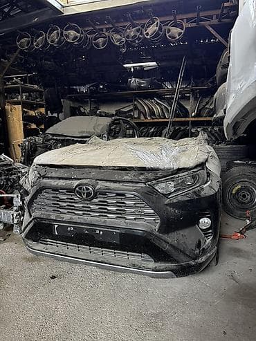 Бампер Toyota, Оригинал at lalafo.kg Бампер Toyota, Оригинал