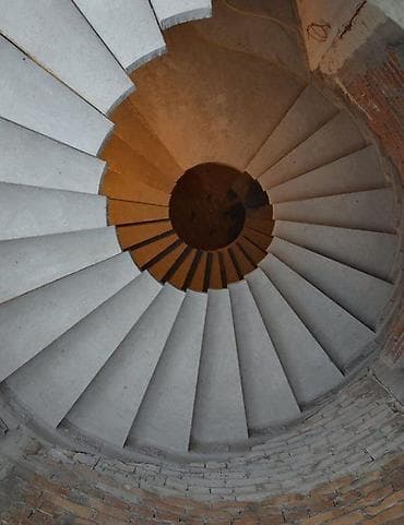 Бетонная лестница Наружные, Форма лестницы: Винтовая at lalafo.kg Бетонная лестница Наружные, Форма лестницы: Винтовая