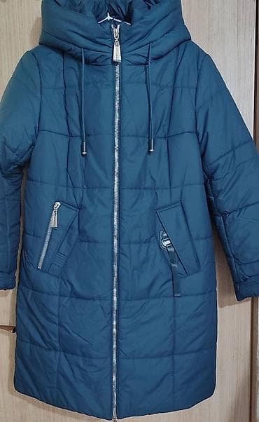Теплое женское стеганое пальто-пуховик цвета морской волны at lalafo.kg Теплое женское стеганое пальто-пуховик цвета морской волны