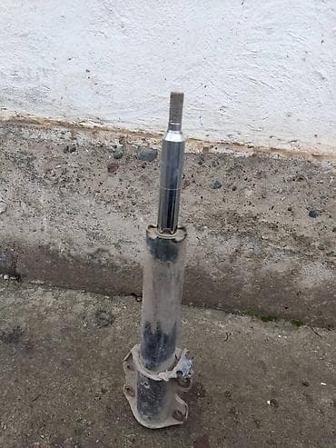 Передний амортизатор Mercedes-Benz 2023 г., Б/у, Аналог at lalafo.kg Передний амортизатор Mercedes-Benz 2023 г., Б/у, Аналог