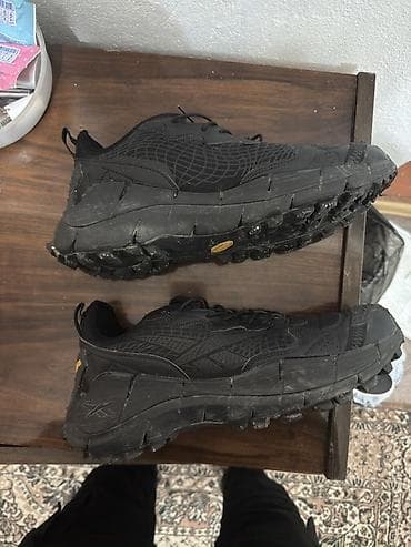 Мужские кроссовки, 45, Reebok, Б/у, цвет - Черный, Самовывоз at lalafo.kg Мужские кроссовки, 45, Reebok, Б/у, цвет - Черный, Самовывоз