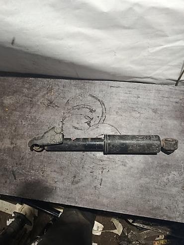 Задний амортизатор Mercedes-Benz 2008 г., Оригинал at lalafo.kg Задний амортизатор Mercedes-Benz 2008 г., Оригинал