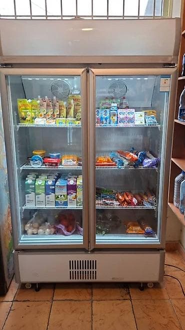 Двухдверный холодильный шкаф-витрина для магазина/кафе. - Тип at lalafo.kg Двухдверный холодильный шкаф-витрина для магазина/кафе. - Тип