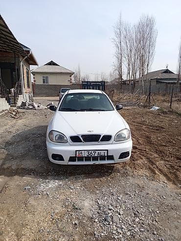 Daewoo Lanos: 2001 г., 1.5 л, Автомат, Бензин, Седан at lalafo.kg Daewoo Lanos: 2001 г., 1.5 л, Автомат, Бензин, Седан