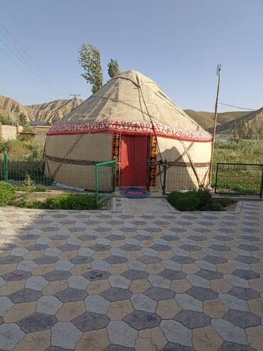 Боз үй Сатылат абалы жакшы кийиздери жаңы жазалган кереге ууктары at lalafo.kg Боз үй Сатылат абалы жакшы кийиздери жаңы жазалган кереге ууктары