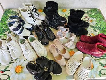 Обувь на подростка девочку от 34 до 37 размера. Всё отличного качества at lalafo.kg Обувь на подростка девочку от 34 до 37 размера. Всё отличного качества