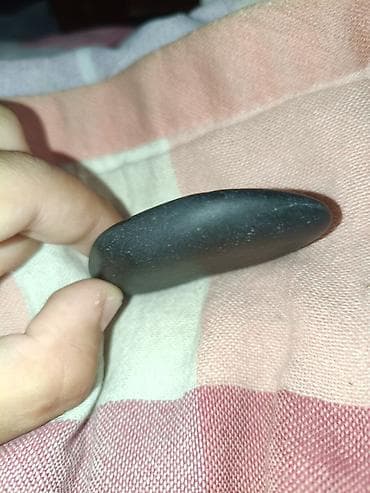 Красивый гладкий камень Продаю аккуратный чёрный камень. Очень at lalafo.kg Красивый гладкий камень Продаю аккуратный чёрный камень. Очень