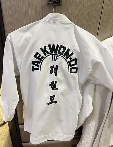 1) Детское кимоно для единоборств (верх куртки + штаны). Б/у. В at lalafo.kg 1) Детское кимоно для единоборств (верх куртки + штаны). Б/у. В