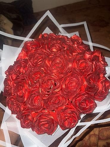 🌹 Роскошный букет из атласных роз 🌹 Идеальный подарок, который не at lalafo.kg 🌹 Роскошный букет из атласных роз 🌹 Идеальный подарок, который не