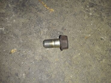 Toyota Prius 20 штуцер тормозного суппорта, Тоета приус 20 штуцер at lalafo.kg Toyota Prius 20 штуцер тормозного суппорта, Тоета приус 20 штуцер