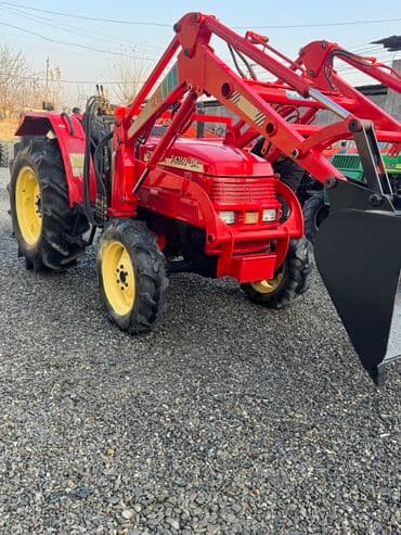 Минитрактор с фронтальным погрузчиком - Модель на капоте: Branson at lalafo.kg Минитрактор с фронтальным погрузчиком - Модель на капоте: Branson