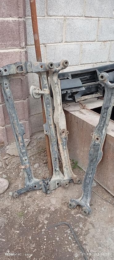 Передний подрамник Volkswagen at lalafo.kg Передний подрамник Volkswagen