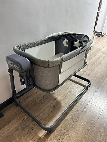 Унаа түрүндөгү керебеттер: Балдар үчүн кошумча коюлган керебет, Жаңы, Дөңгөлөктүү, түсү - Боз lalafo.kg да — 3 Унаа түрүндөгү керебеттер: Балдар үчүн кошумча коюлган керебет, Жаңы, Дөңгөлөктүү, түсү - Боз — 3