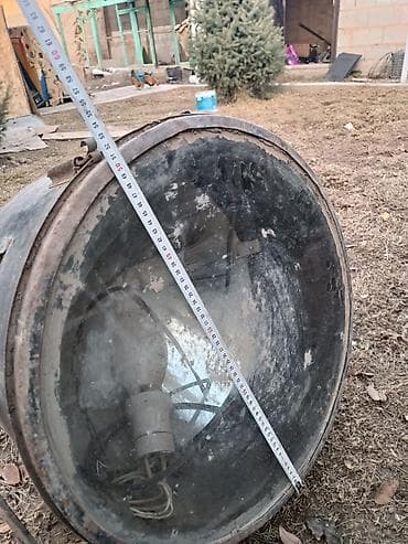 Продаю прожектор советский очень далеко светит примерно 150-200 метров at lalafo.kg Продаю прожектор советский очень далеко светит примерно 150-200 метров