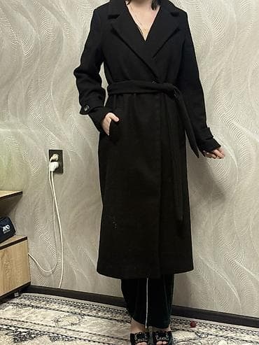 Пальто, Классика, Осень-весна, Длинная модель, С поясом, M at lalafo.kg Пальто, Классика, Осень-весна, Длинная модель, С поясом, M