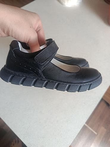 Кожаные туфли,были одеты пару раз.Очень удобные,практичные. Брали в at lalafo.kg Кожаные туфли,были одеты пару раз.Очень удобные,практичные. Брали в