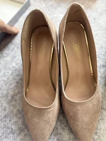 Туфли, 37, Новый, цвет - Бежевый, Самовывоз at lalafo.kg Туфли, 37, Новый, цвет - Бежевый, Самовывоз