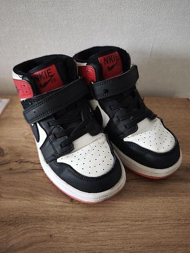 Продам ботиночки с утеплением. В хорошем состоянии. Размер 32 по at lalafo.kg Продам ботиночки с утеплением. В хорошем состоянии. Размер 32 по